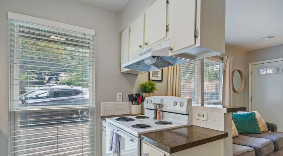 Fully equipped kitchen with all the essentials and microwave