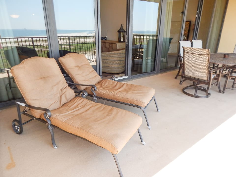 Outdoor Patio 