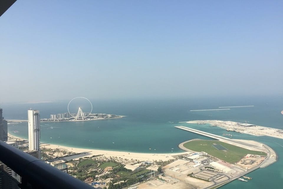 Skydive / Dubai Eye view from the balcony 