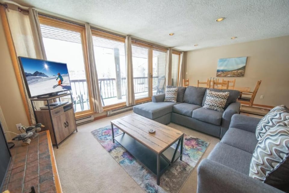 Lakeside Village 2 BD Living Space