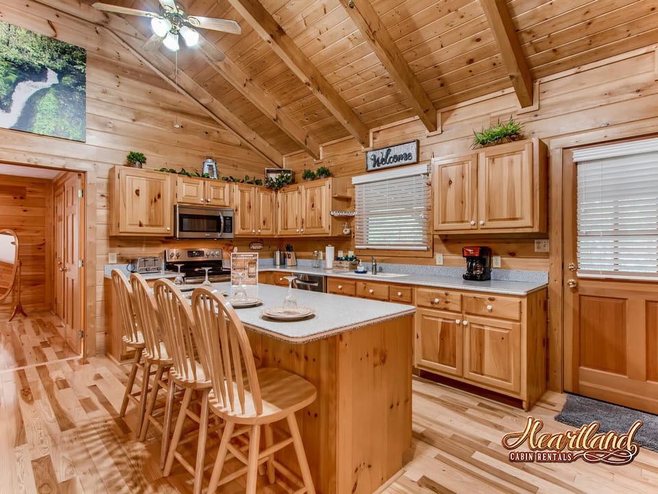 Full kitchen