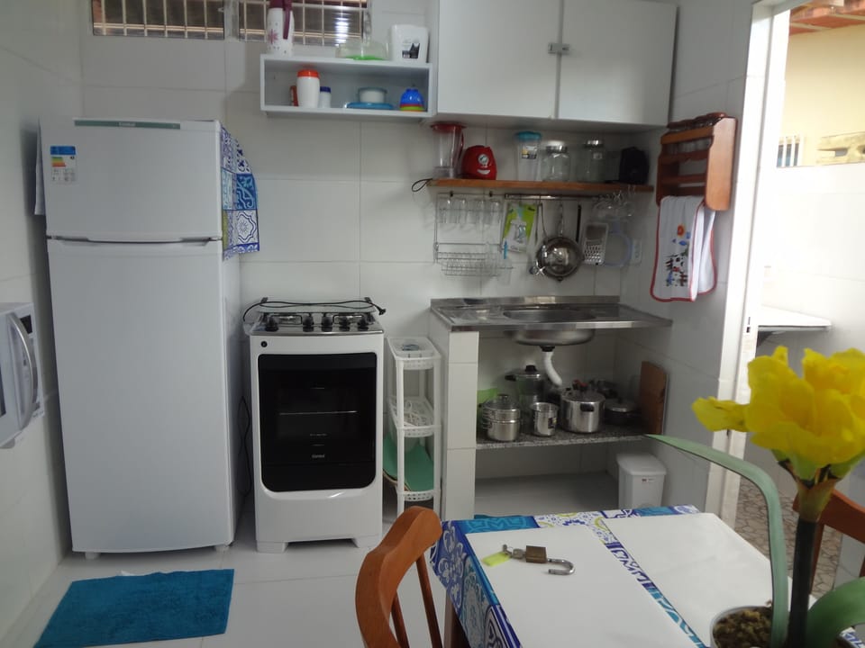 Copa cozinha. Tudo que uma família necessita para preparo de refeições