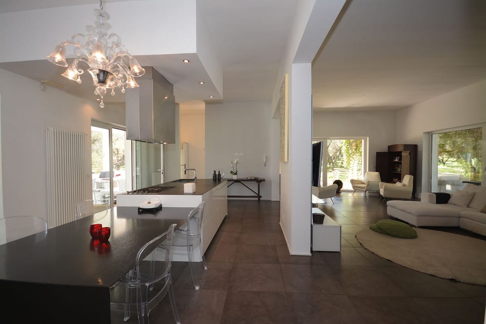 Ktchen - Living area