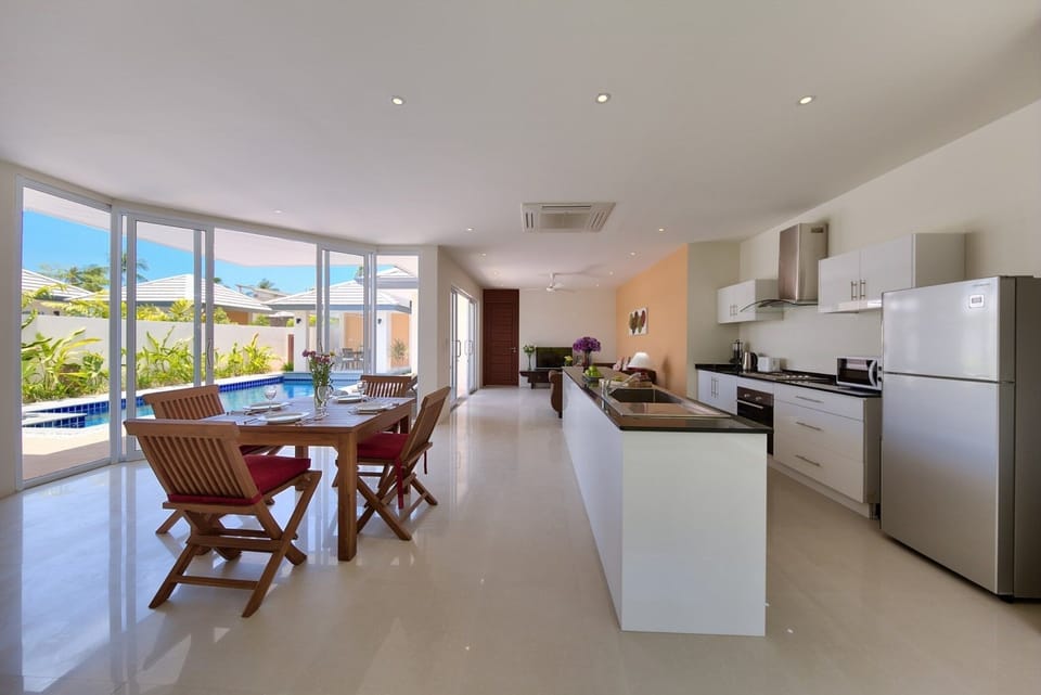 Lipa Talay Sawng - Beach Side Retreat