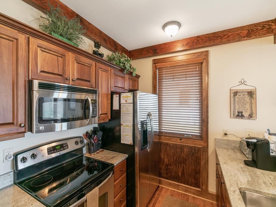 Kitchen--- Granite Counter-tops, Stainless Steel