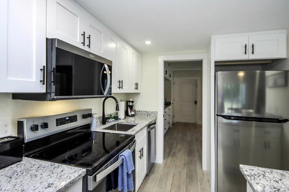 C48Kitchenb