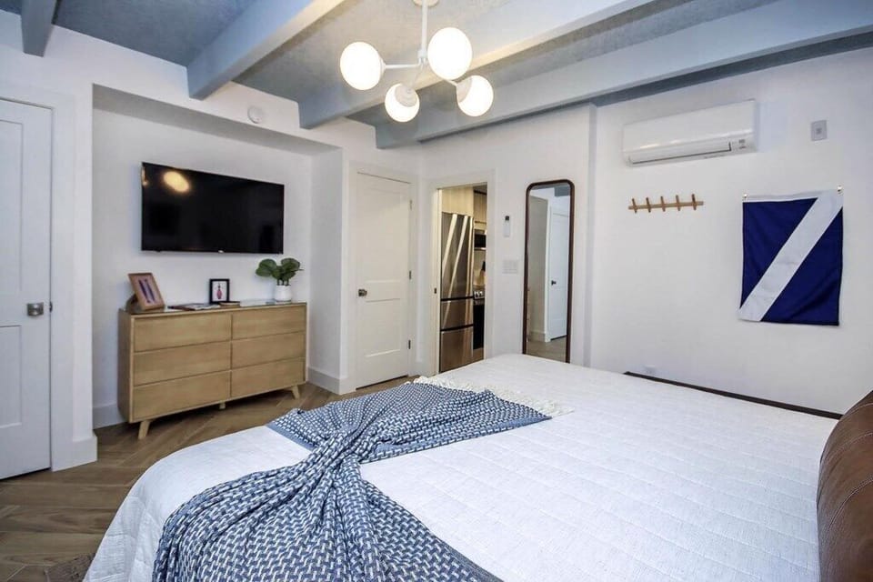 C2Bedroomb