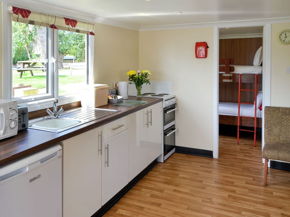 Kitchen area | Ardea - Norfolk Riverside Cottages, Stalham