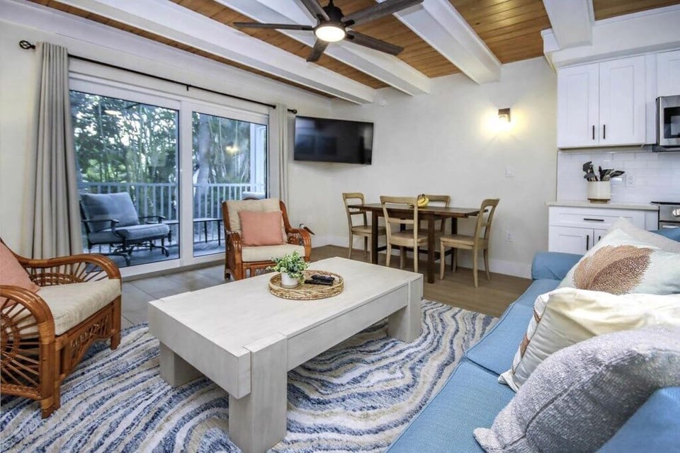 C12LivingRoomc