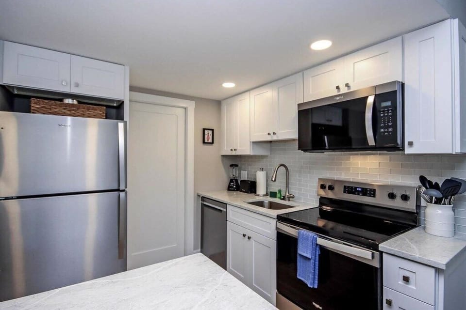 C46Kitchenb