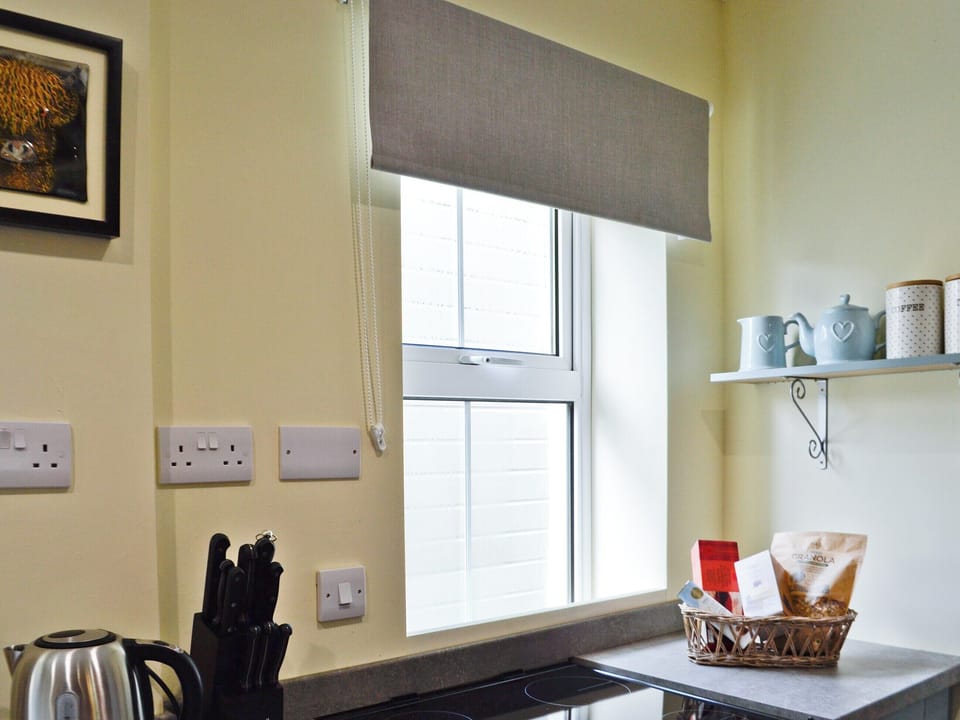 Kitchen | The Brewers Cottage - Roddenloft, Mauchline