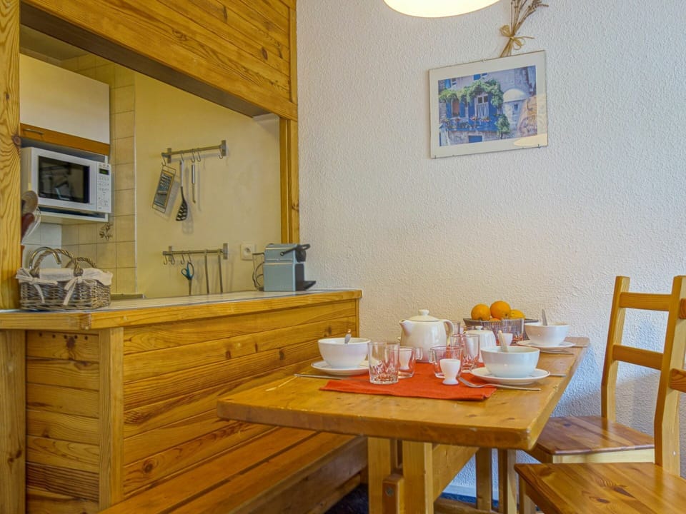Furniture, Table, Property, Cabinetry, Tableware, Tap, Wood, Countertop, Lighting, Chair