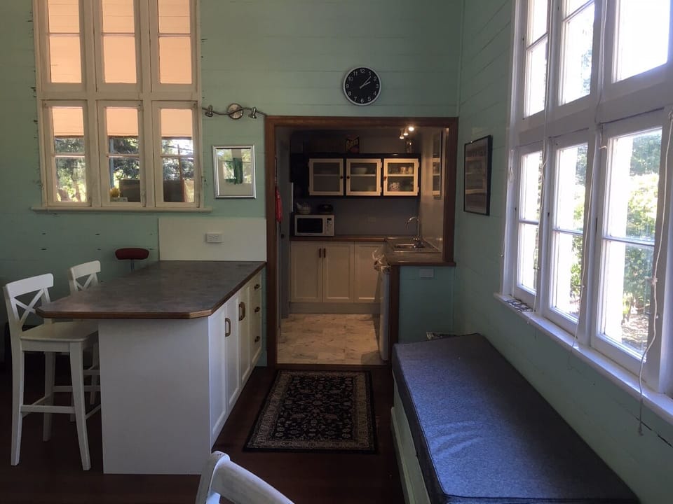 Kitchenette and breakfast servery