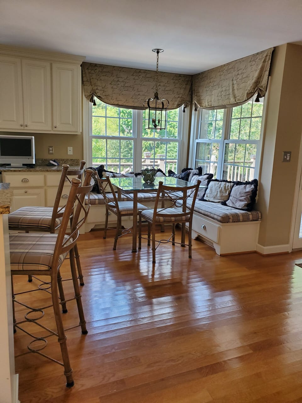 Breakfast area