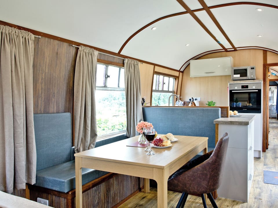 Stylish open plan living space | Brunel Boutique Railway Carriage No 4 - Brunel Boutique Railway Carriages, Dawlish Warren