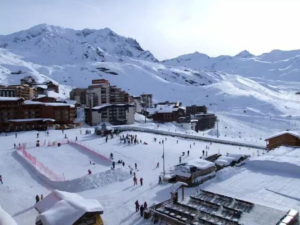 Snow and ski sports