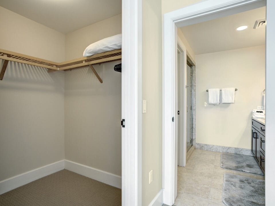 Condo 131 - Master Suite Closet and Bath