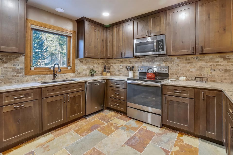 Kitchen, Snowy River Retreat, Breckenridge Vacation Rental