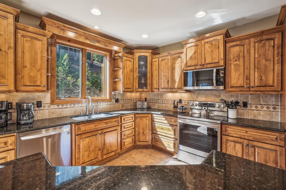 Kitchen - High Point Lodge - Breckenridge Vacation Rental