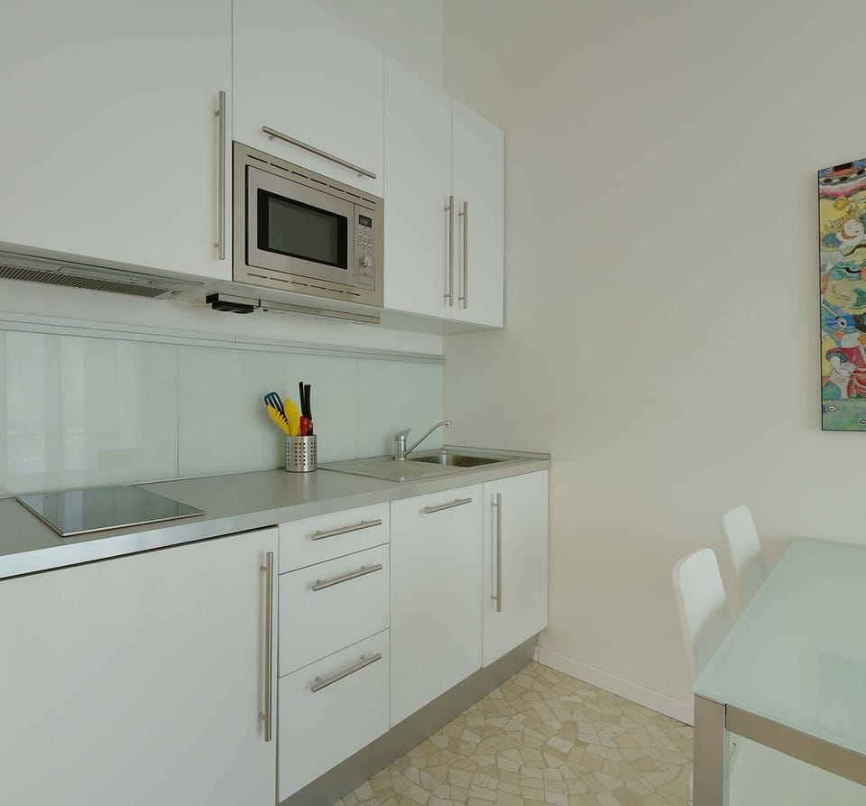 Make a tasty meal in your own kitchen!