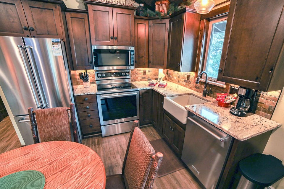 Full Kitchen