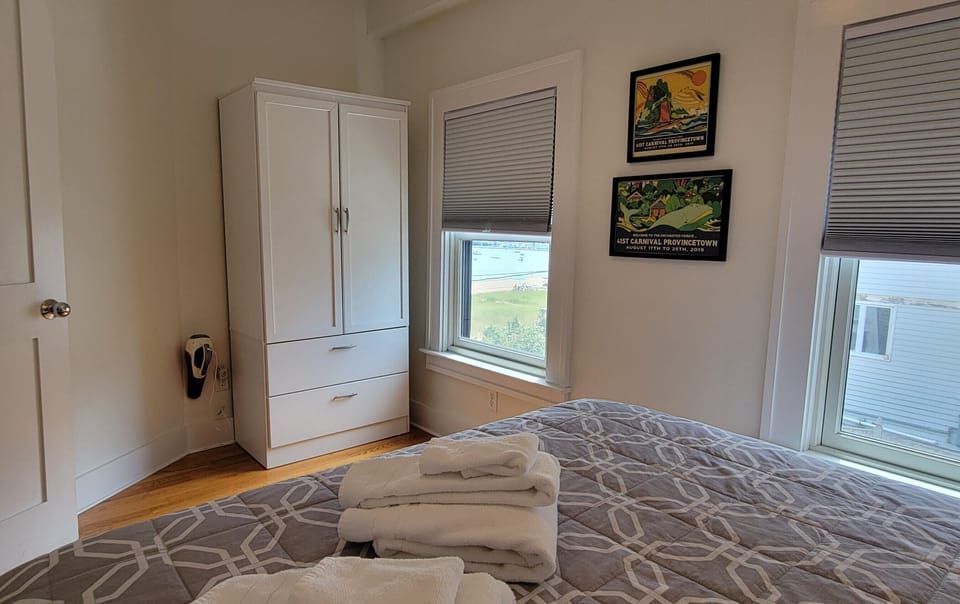 Second Bedroom with queen size bed.