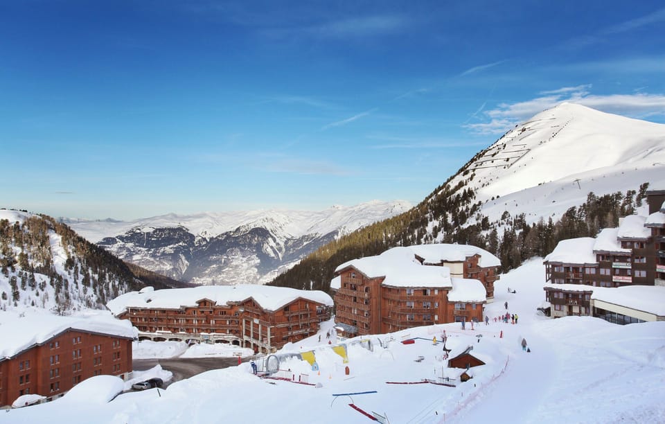 In winter or summer, this is a fantastic destination for a mountain vacation.