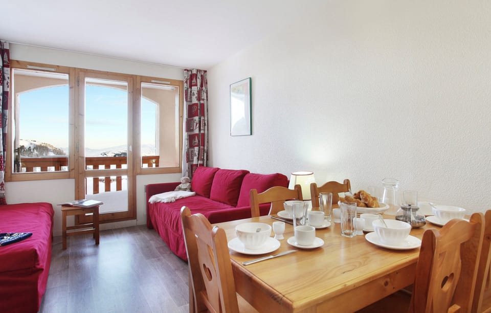 Stay in our cozy and charming mountain apartment!