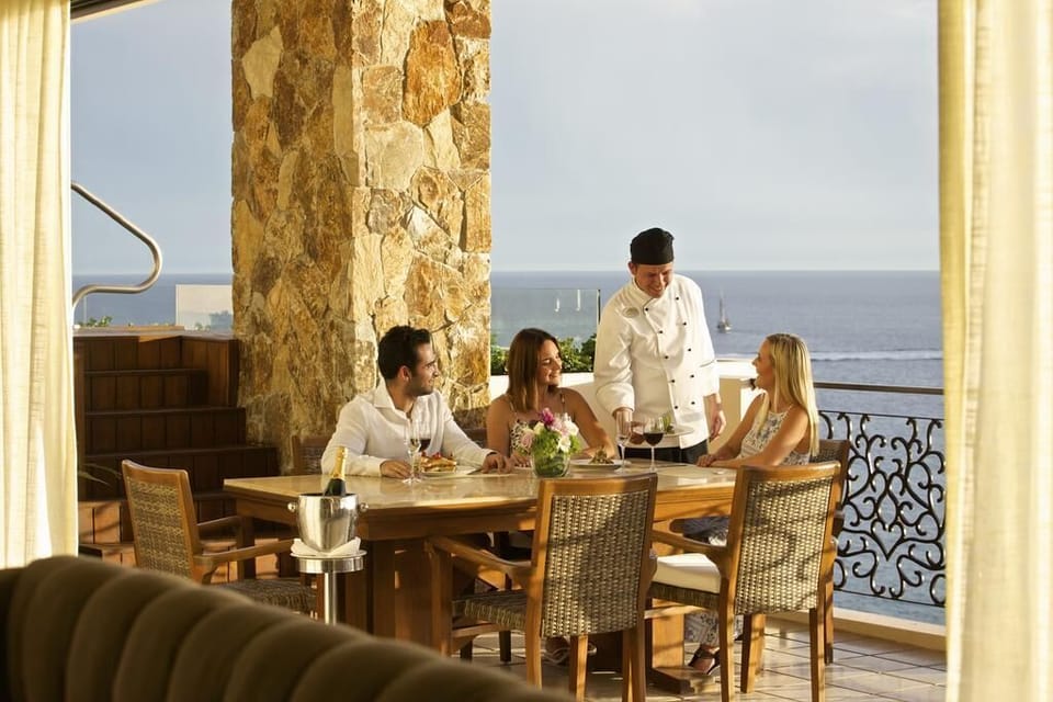 Lunch Ocean-side