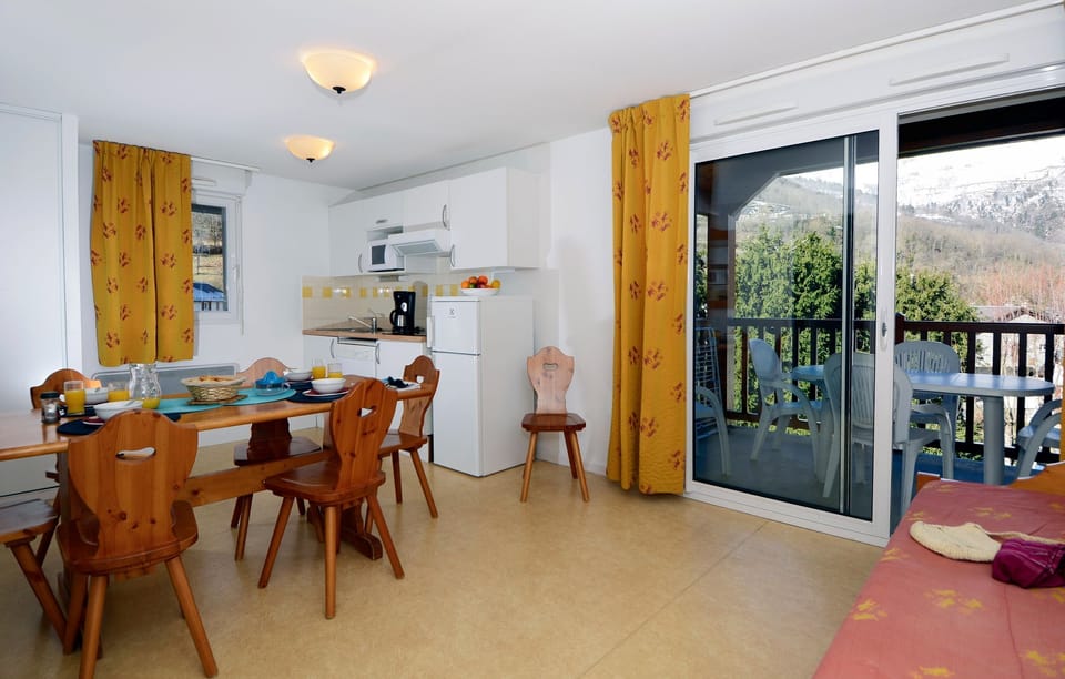 This unit MAY feature a balcony or terrace - please do let us know if you'd like to request this!