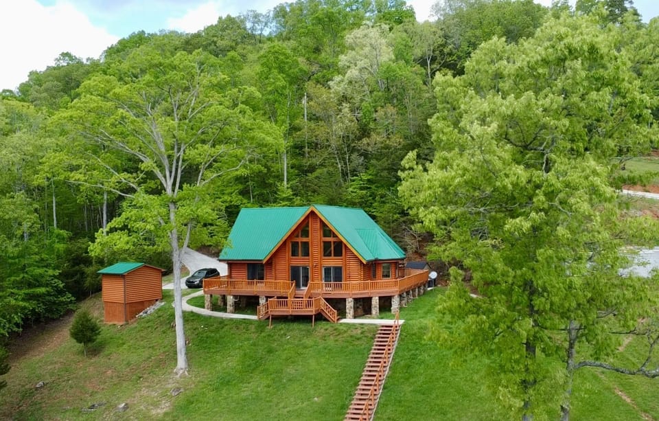 Aerial photo of cabin in picturesque setting! (prior to new deck roof)