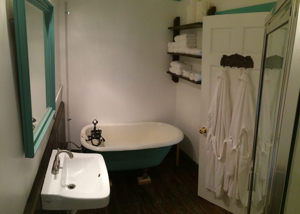 bathrooms with clawfoot tubs and...