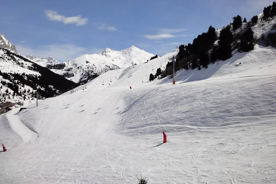Snow and ski sports