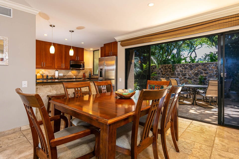 Patio w/ Gas Grill Conveniently Just off the Kitchen