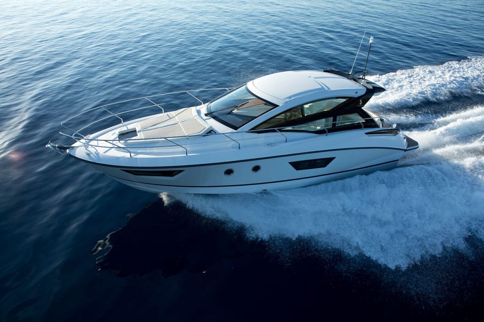 Brand new yacht ! Gran Turismo 40! House in Rivière Noire District, Mauritius