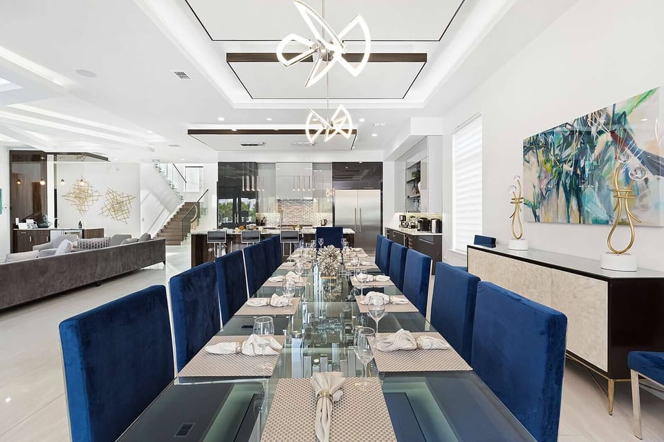 Dining Room *Highlight*