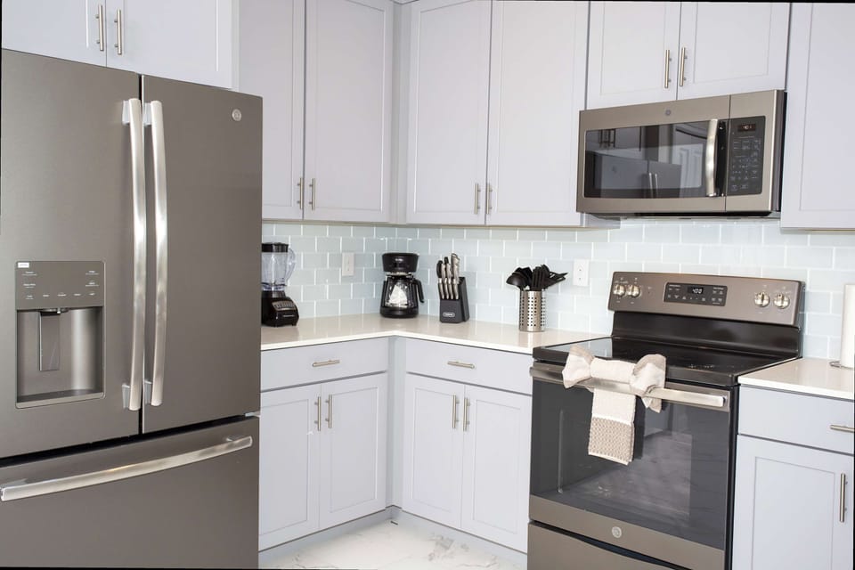 Fully-Equipped Kitchen
Whip up delicious meals in the modern kitchen with everything you need.