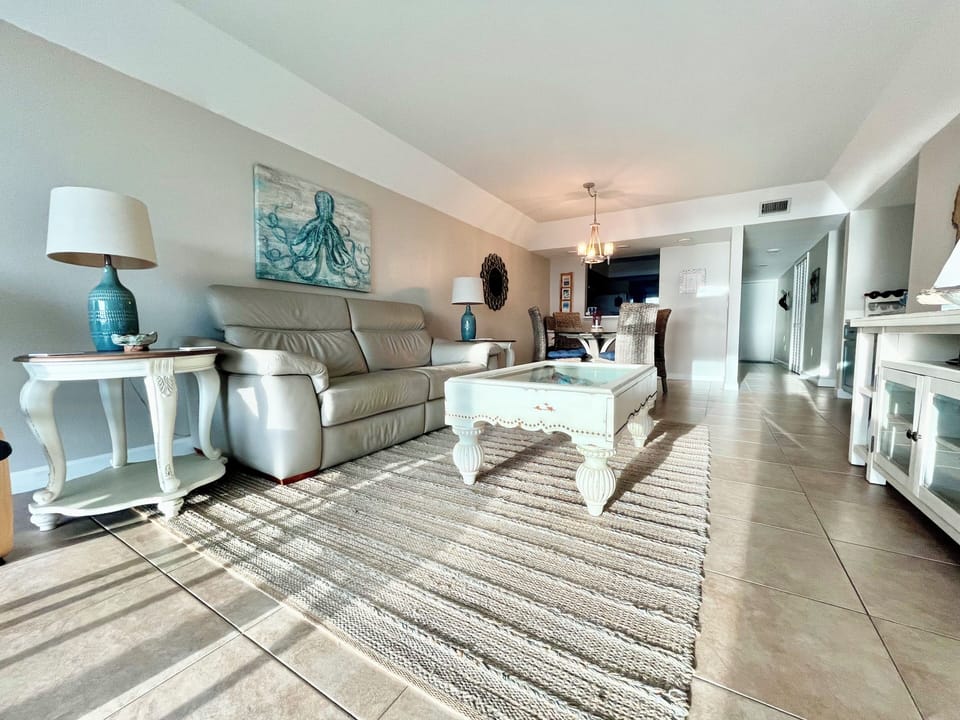 Living/dining room