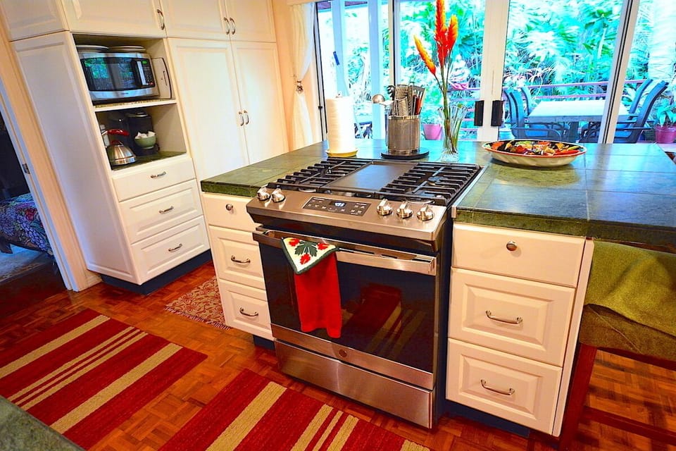 Kitchen - New Chef-style stove +  Cuisinart 14-cup Drip Coffeemaker + More