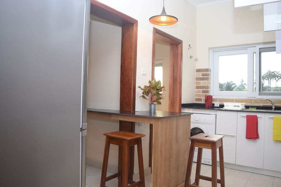 Kitchen island bar