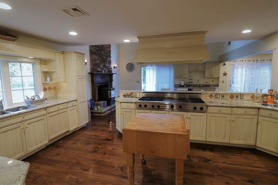 Open concept Kitchen adjacent to Den