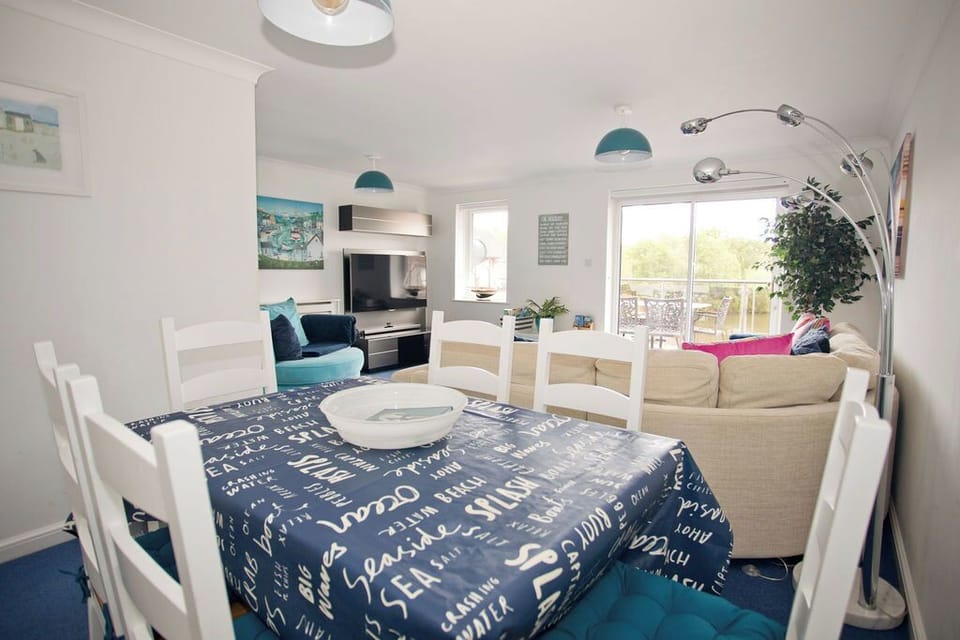 View from kitchen into lounge