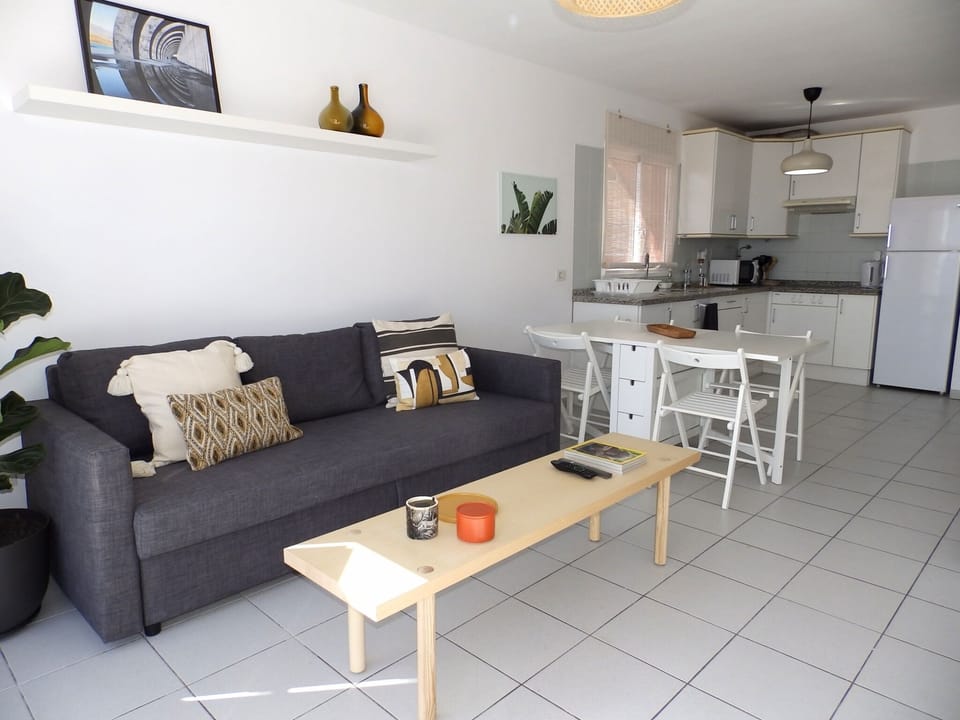 Livingroom and kitchen