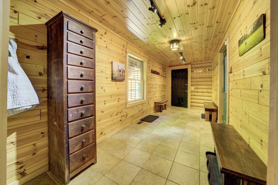 Side Entryway