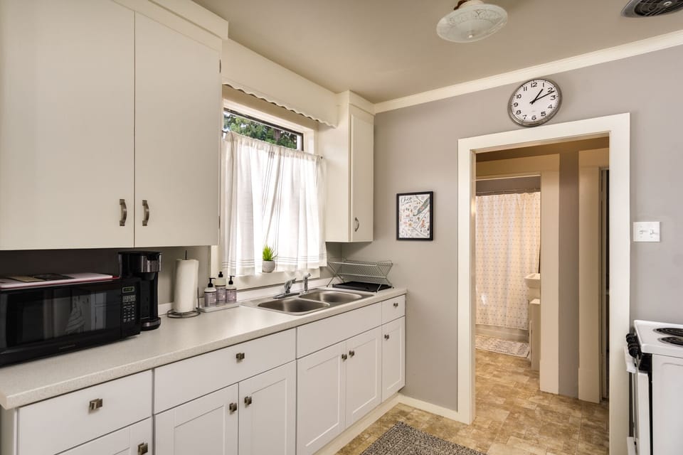 Light and bright kitchen. 