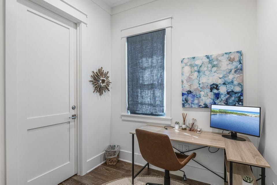 First Floor: Office