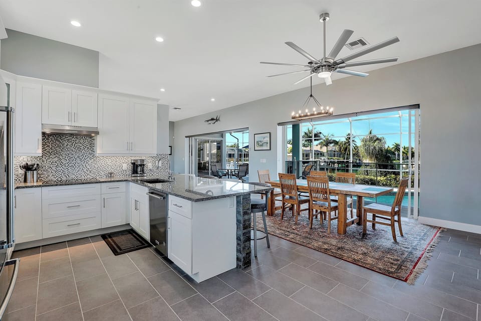 Kitchen, dining area