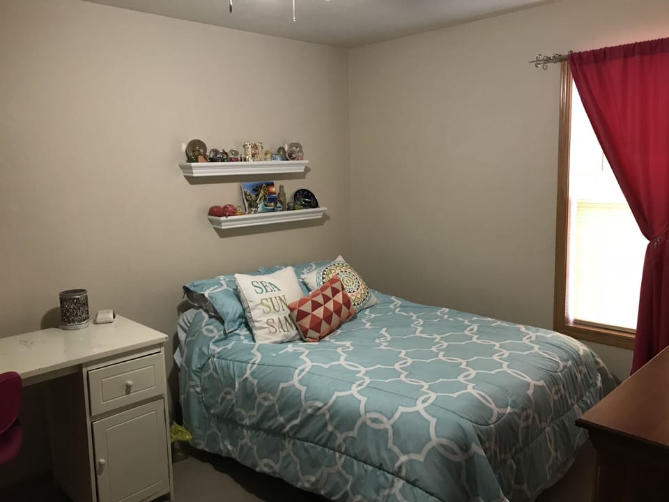 3rd upper bed room with double bed.