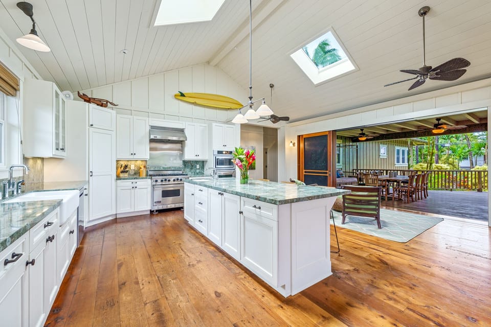 Kitchen to Lanai