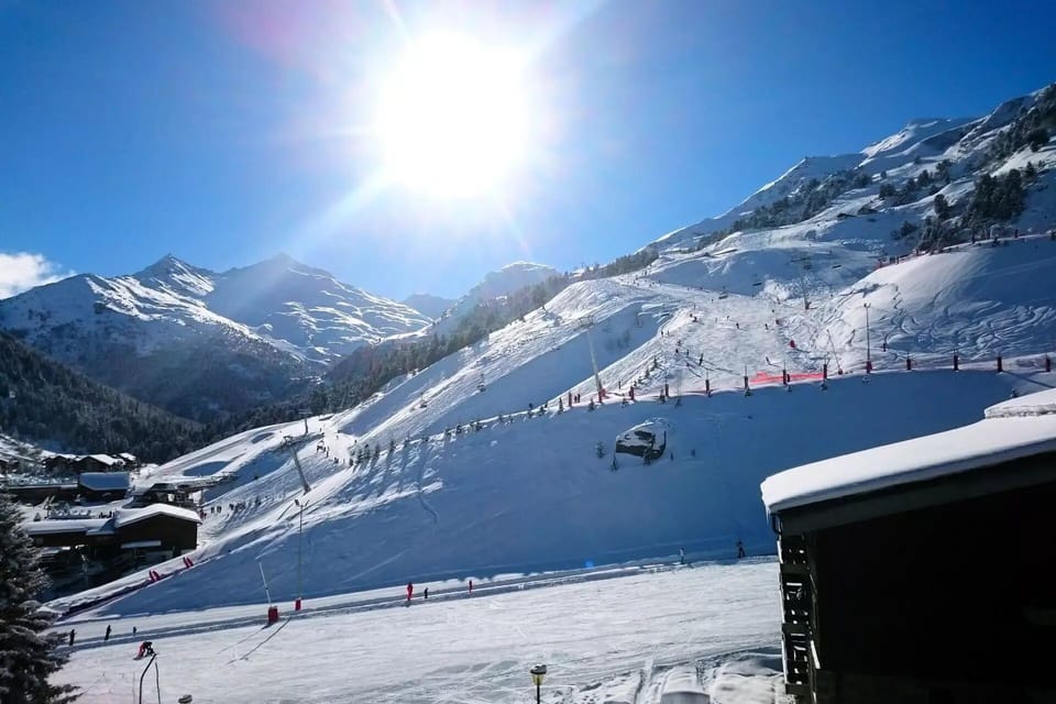 Snow and ski sports